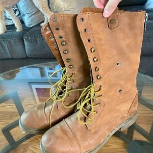 Tan lace up and plaid boots size 8